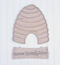 Load image into Gallery viewer, Buzzing Bee Door Hanger